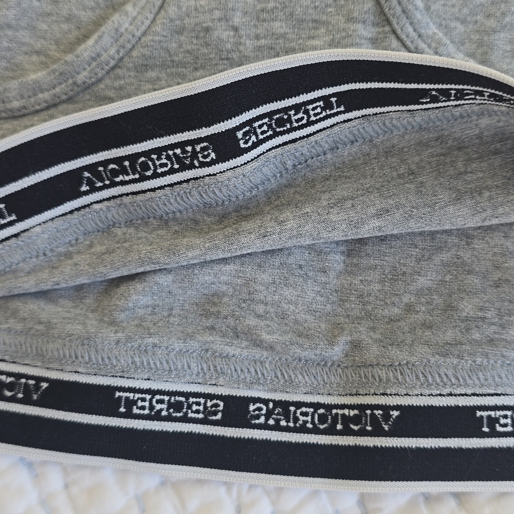 Victoria's Secret Sports Bra Heather Grey Bralette Low Impact T-Shirt Bra Medium - Picture 5 of 9